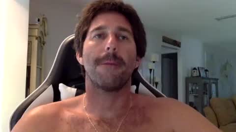 TravisKenn online show from September 16, 7:04 pm