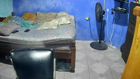 travisx_ online show from May 29, 6:45 am
