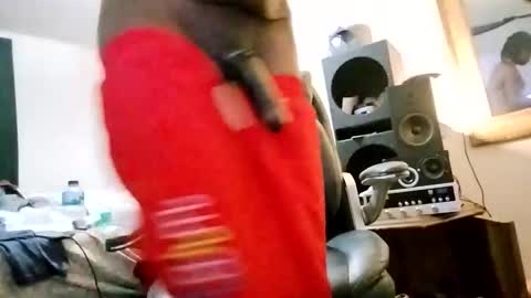 10Thickness online show from June 2, 1:06 am
