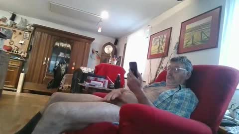 Snapshot of trebgeis1 chatting on September 12, 6:46 am trebgeis1 online show from September 12, 6:46 am