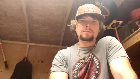 treeman817 online show from May 5, 8:31 pm