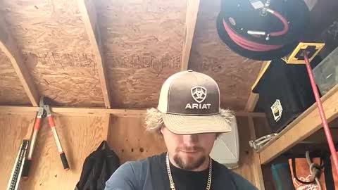 treeman817 online show from May 6, 8:42 pm