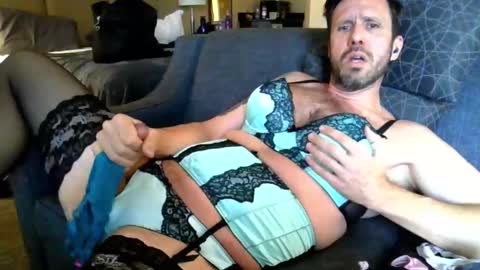 triciawu22 online show from January 3, 4:06 pm