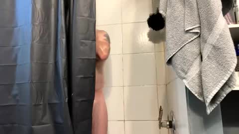 triller402 online show from April 13, 9:15 pm