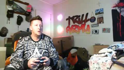 trillnonymau5 online show from January 12, 5:11 pm