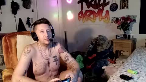 trillnonymau5 online show from December 9, 3:40 am