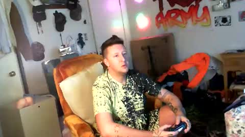 trillnonymau5 online show from December 24, 7:11 pm