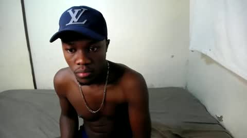 Trisboo5 online show from December 5, 8:22 am