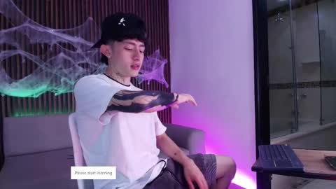 Troy online show from October 29, 7:28 pm