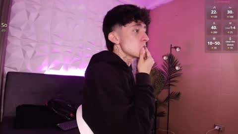 Troy online show from November 24, 7:15 pm