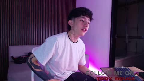 Troy online show from November 12, 7:19 pm