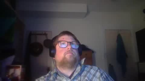 HandicappedLaugher online show from October 27, 1:52 am