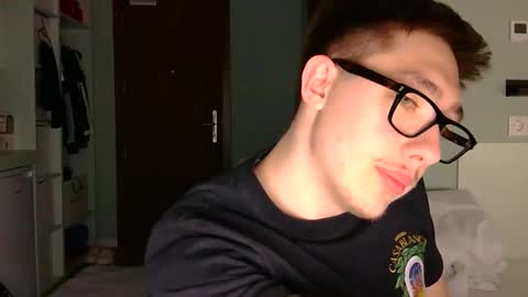 tudorasputas online show from April 23, 6:54 pm