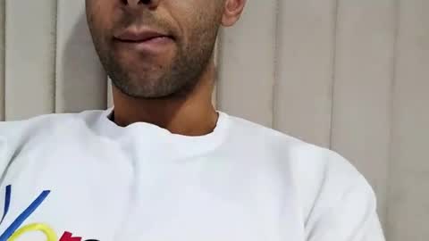 Snapshot of tunisiensexyguy chatting on December 23, 4:22 am TunisienSexyGuy online show from December 23, 4:22 am