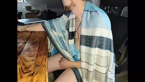 Tobi online show from December 4, 7:59 am