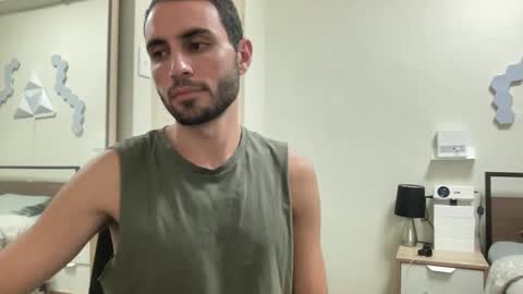 Snapshot of twikboy chatting on February 4, 11:38 am Twinkboy online show from February 4, 11:38 am