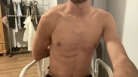 Snapshot of twikboy chatting on September 27, 9:01 pm Twinkboy online show from September 27, 9:01 pm