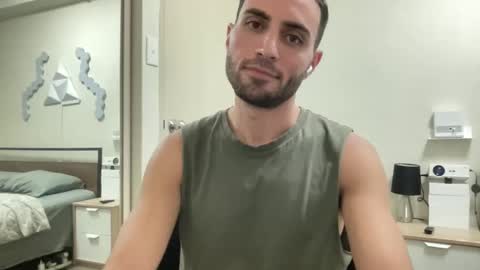 Snapshot of twikboy chatting on February 26, 12:14 pm Twinkboy online show from February 26, 12:14 pm