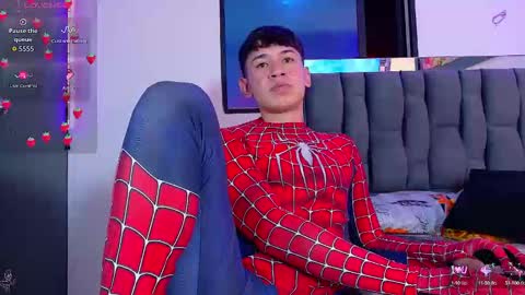 Mr Daren online show from September 12, 5:35 pm