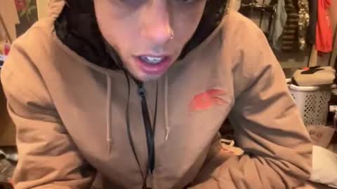 twons6015 online show from February 21, 4:24 am