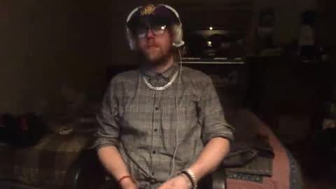 tylahfae online show from December 11, 4:19 am