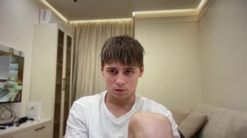 tyler_garrner online show from November 3, 4:31 pm