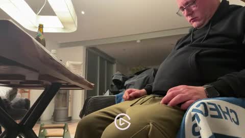 ueberdruck01 online show from January 7, 10:15 pm