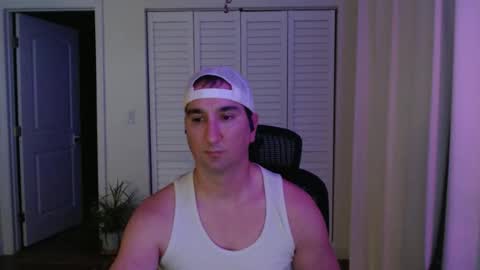 uglyduck3532 online show from November 9, 3:54 am