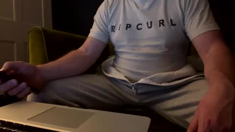 ukclive online show from February 9, 10:00 pm