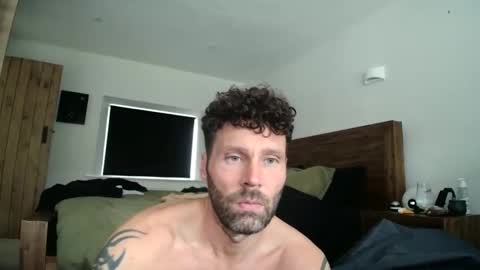 ukguyitsme online show from June 6, 10:21 am