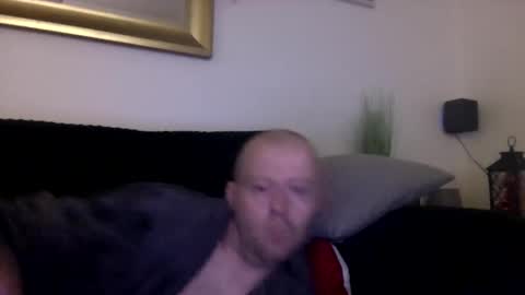 Snapshot of ukmatty3 chatting on December 6, 5:33 pm ukmatty3 online show from December 6, 5:33 pm