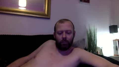 ukmatty3 online show from March 31, 9:05 pm