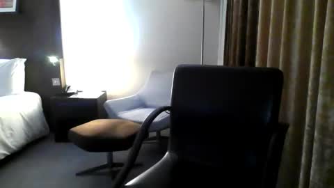 mark online show from June 1, 10:10 pm