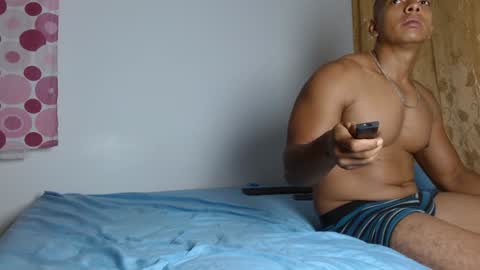 Felipe  model independent online show from January 5, 10:53 am