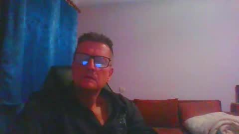 ulmeni4 online show from November 5, 6:21 pm