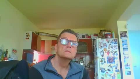 ulmeni7 online show from April 11, 10:30 am