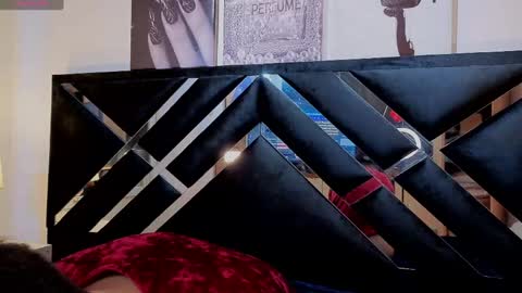 un_sluttyy online show from April 18, 11:44 am