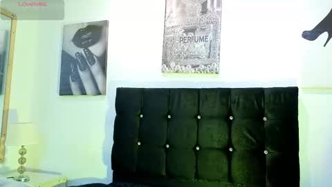 un_sluttyy online show from February 16, 11:19 am