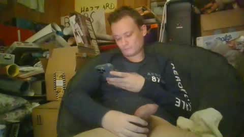 Snapshot of uncut929 chatting on February 3, 6:13 am uncut929 online show from February 3, 6:13 am