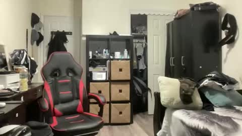 unlobitooenwallstreet online show from December 19, 5:54 pm