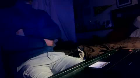 untouchableace84 online show from November 7, 8:28 am