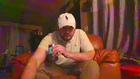 Snapshot of ur_zaddy4now chatting on February 3, 4:14 am ur_zaddy4now online show from February 3, 4:14 am