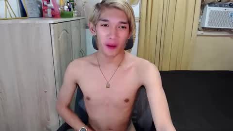 urasian_john20 online show from June 5, 4:35 pm
