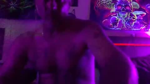 urdaddy875867 online show from May 14, 1:03 am