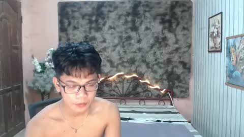 urdreamboy_doms online show from July 22, 5:21 am