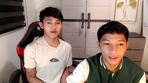 Ethan online show from April 17, 4:09 pm