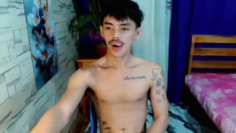 urhunky_boy online show from June 24, 9:06 pm