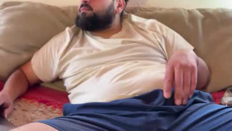 user1990jr online show from December 1, 1:03 pm