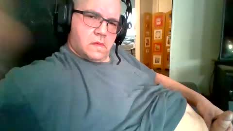 usstarr1 online show from December 5, 9:28 pm