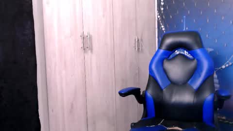 Valentine online show from December 17, 11:49 am